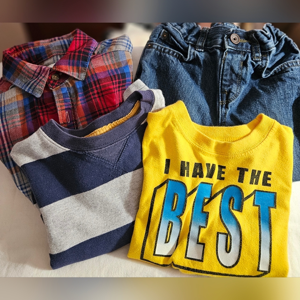 Toddler size 2T lot 4 - 3 shirts carters & graranamils - jeans childrens place